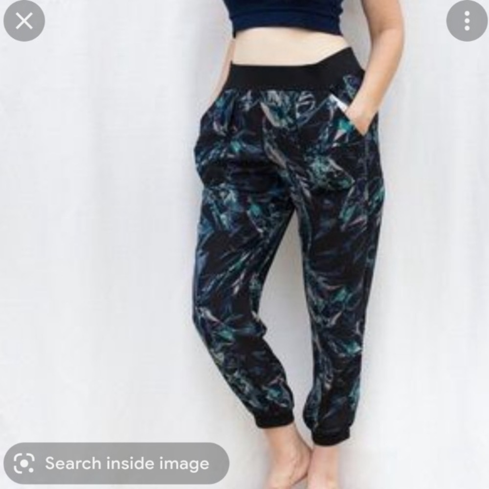 NEW BLACK NAVY MULTI FLORAL PRINTED JOGGERS ANKLE PANTS TROUSERS blogger fave